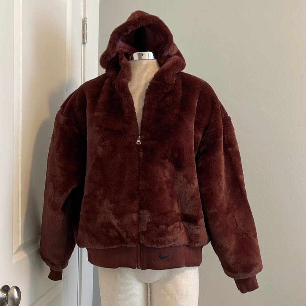 Nike Faux Fur Hoddie Zip Up Jacket Size XL